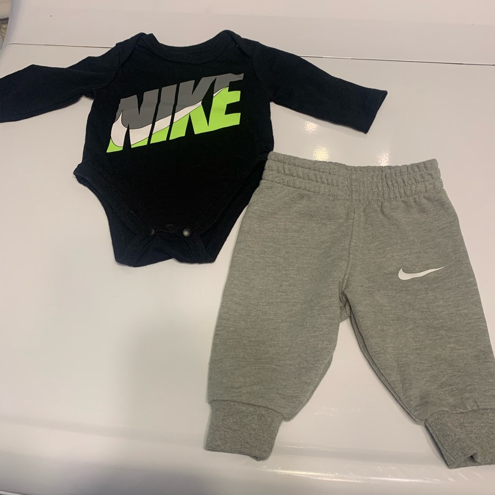 Baby boy Nike